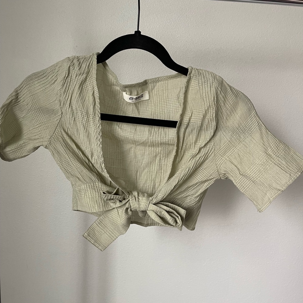 4th and reckless tie front crop top size xs
